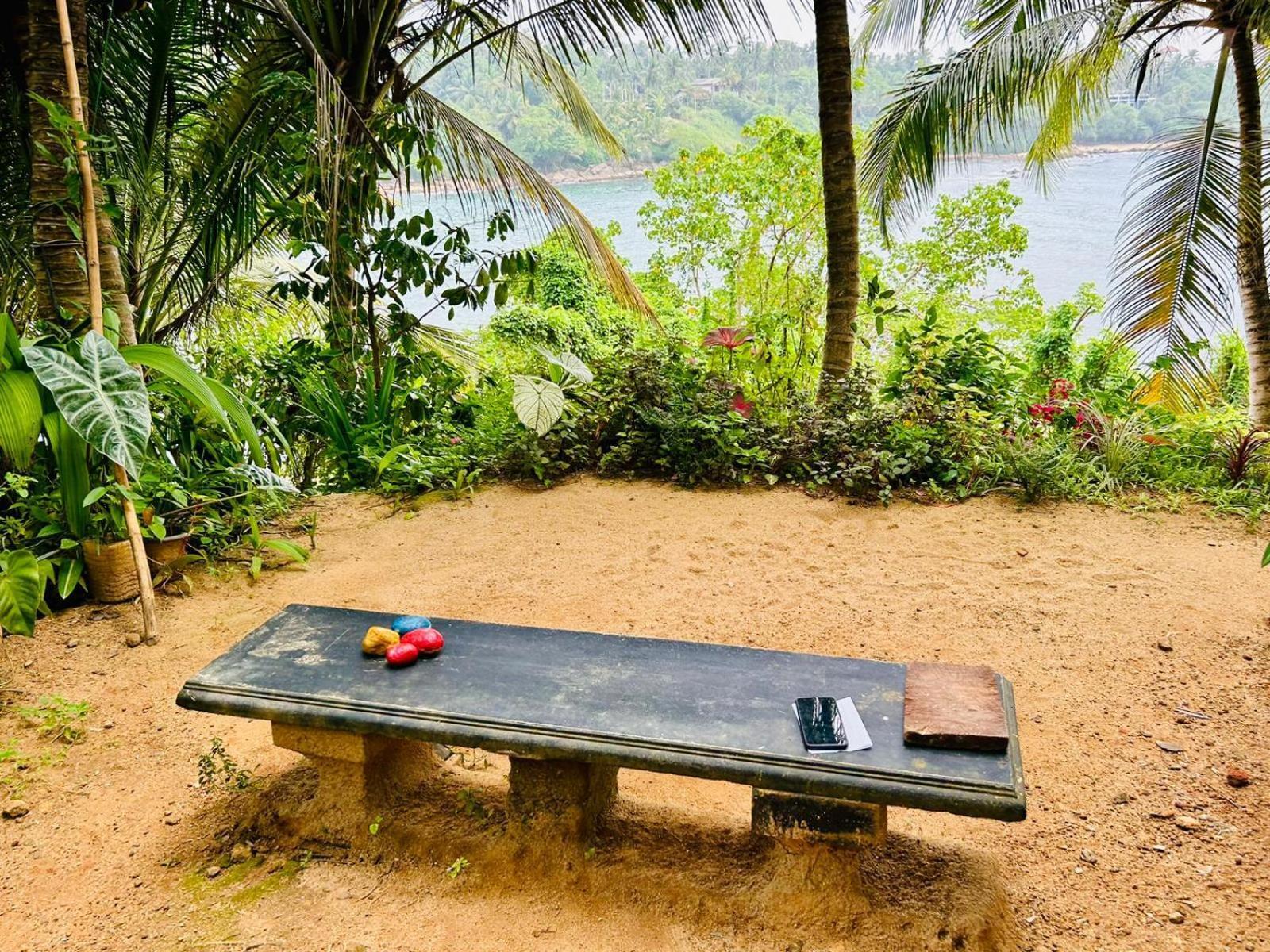 Surf Paradise Tangalle Eksteriør billede