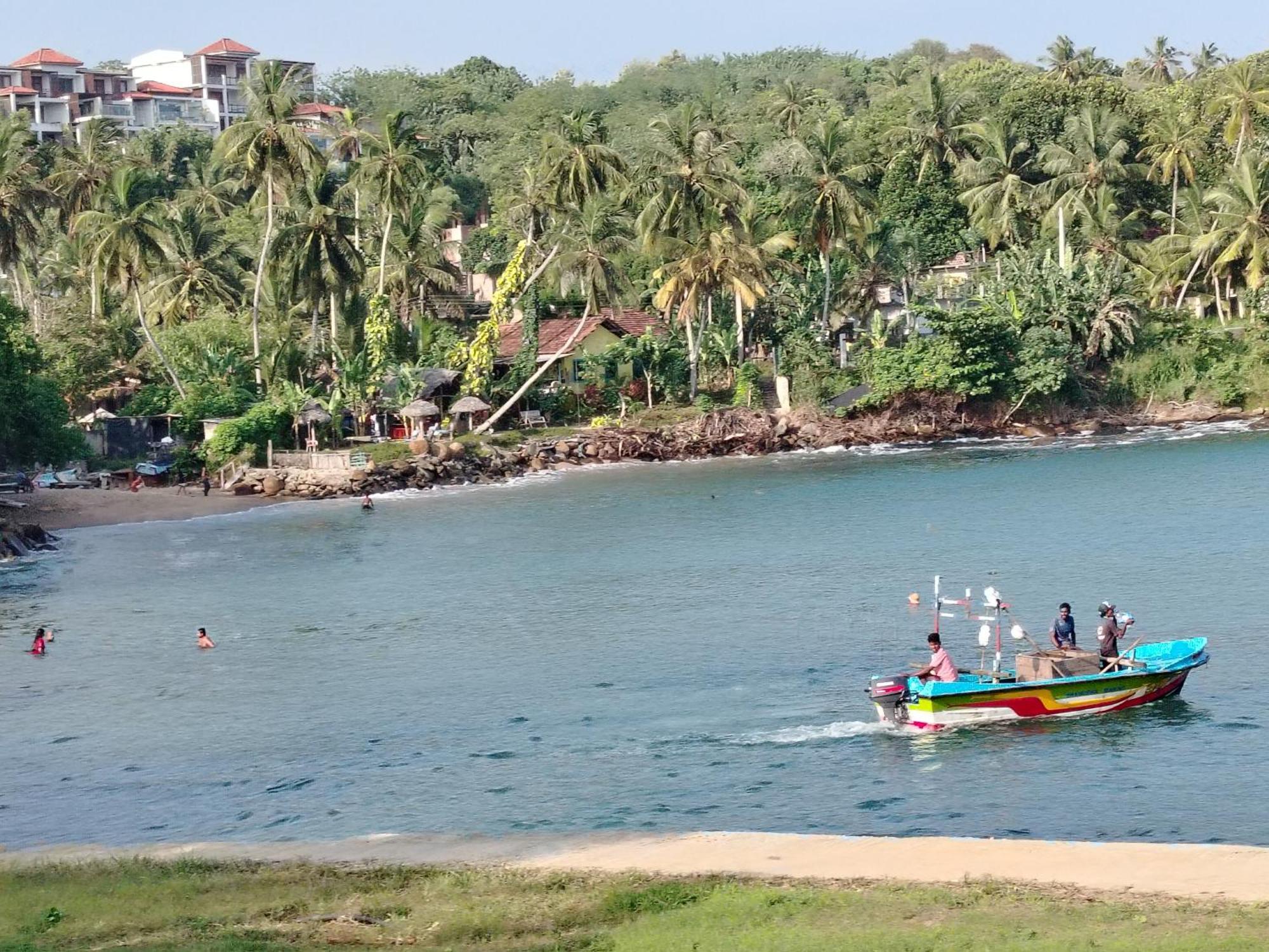 Surf Paradise Tangalle Eksteriør billede